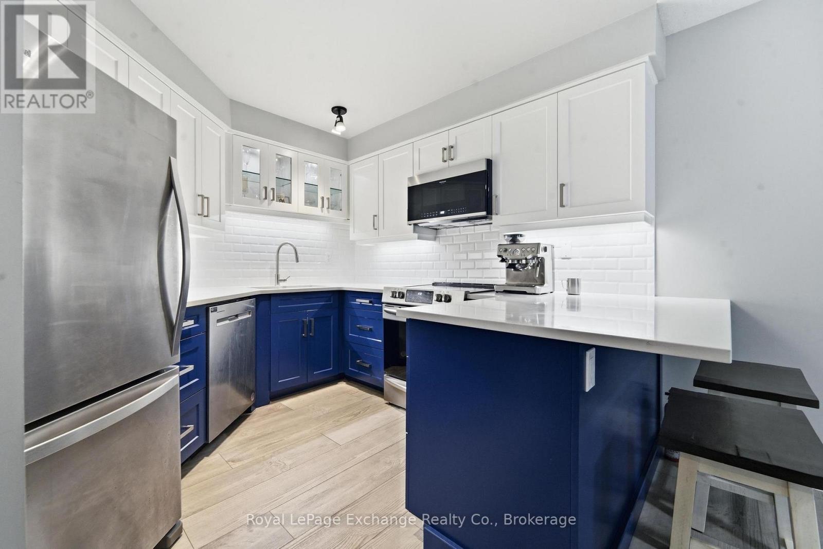 #204 200 HARBOUR STREET - Image 5