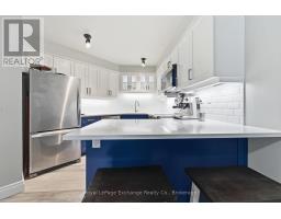 204 - 200 Harbour Street, Kincardine, ON N2Z3A3 Photo 6