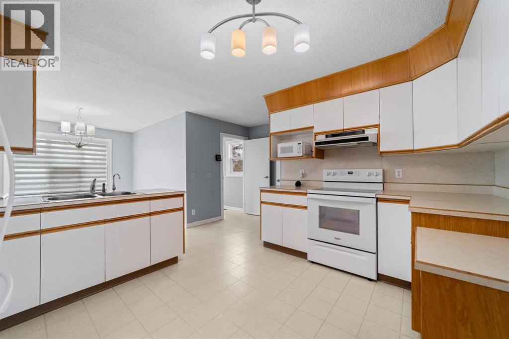 5114 48 Street - 6