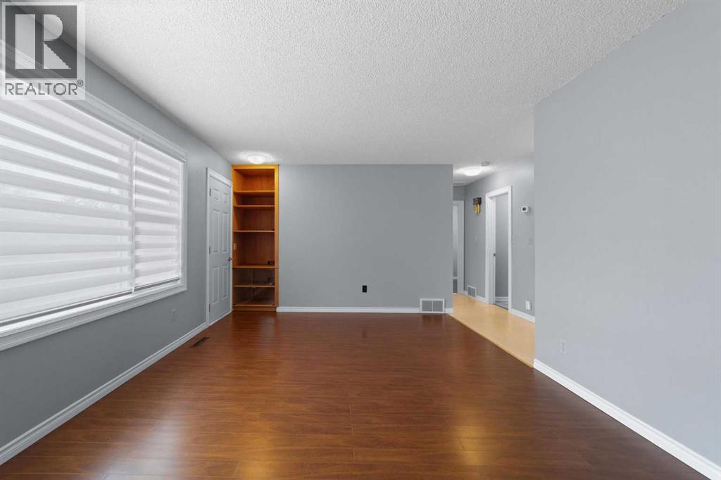5114 48 Street - 8