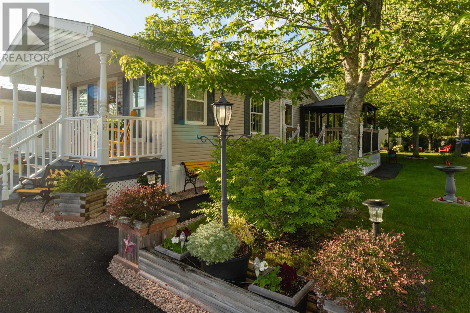 38 Irven Drive, Garlands Crossing — photo 3