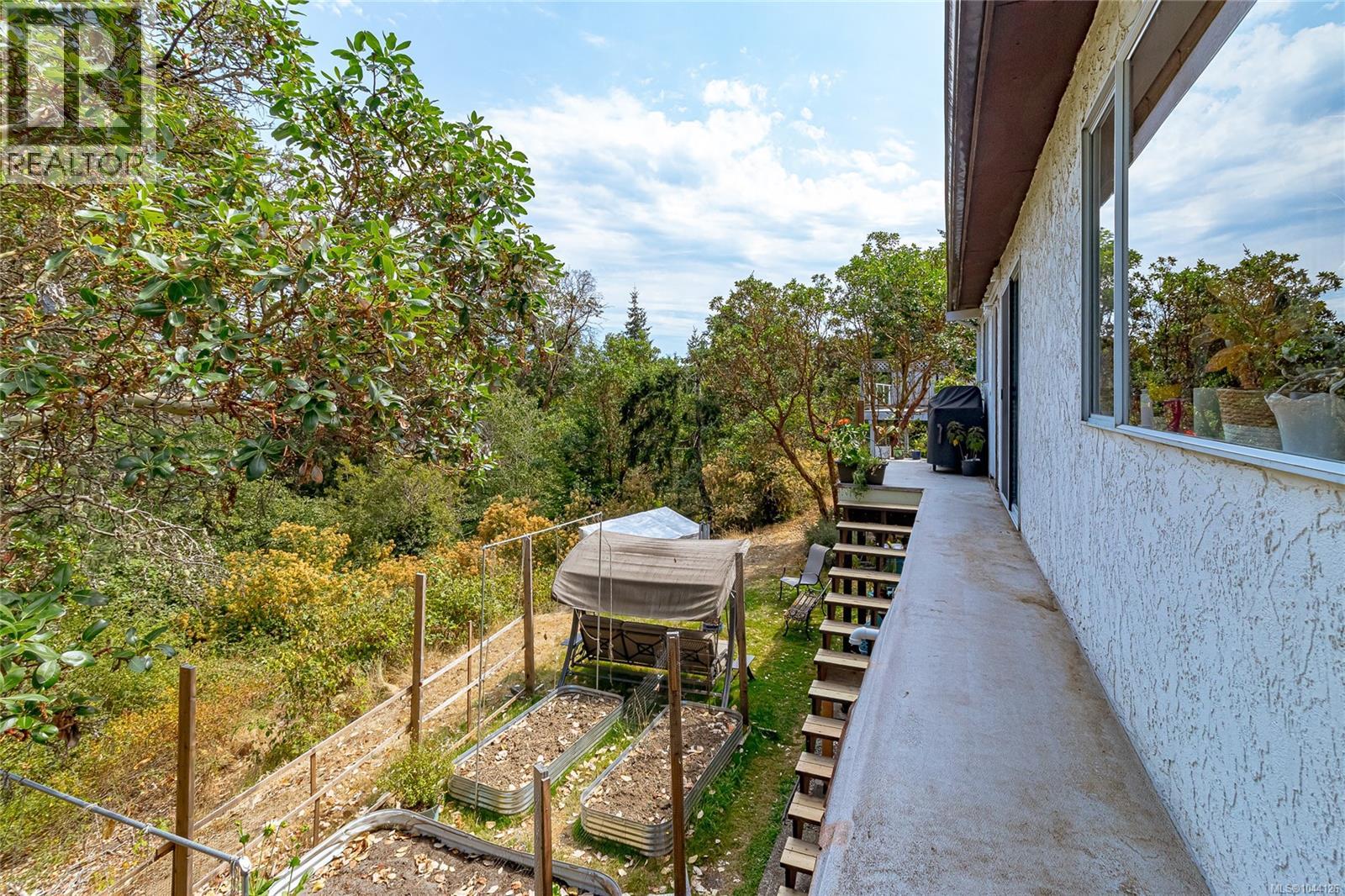 3330 Ravenwood Rd - Image 44