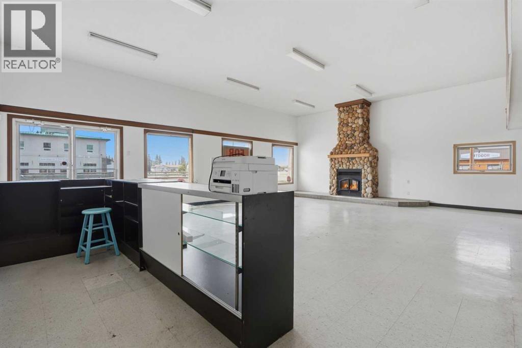 586 Main Avenue West - Photo 18