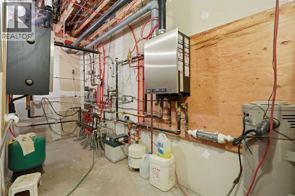 586 Main Avenue West - Photo 38