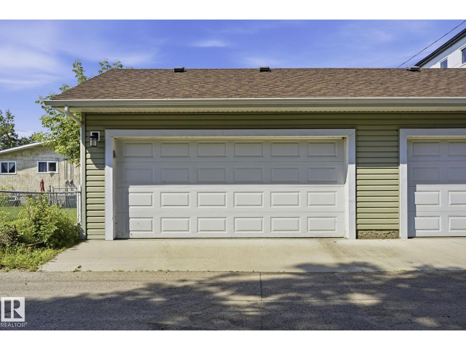 10245 152 ST NW - 30