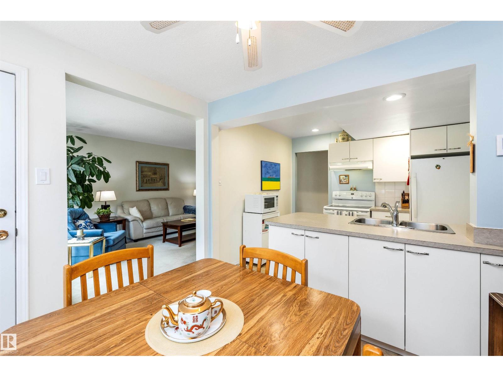 23 GRANDVIEW RG - Image 11