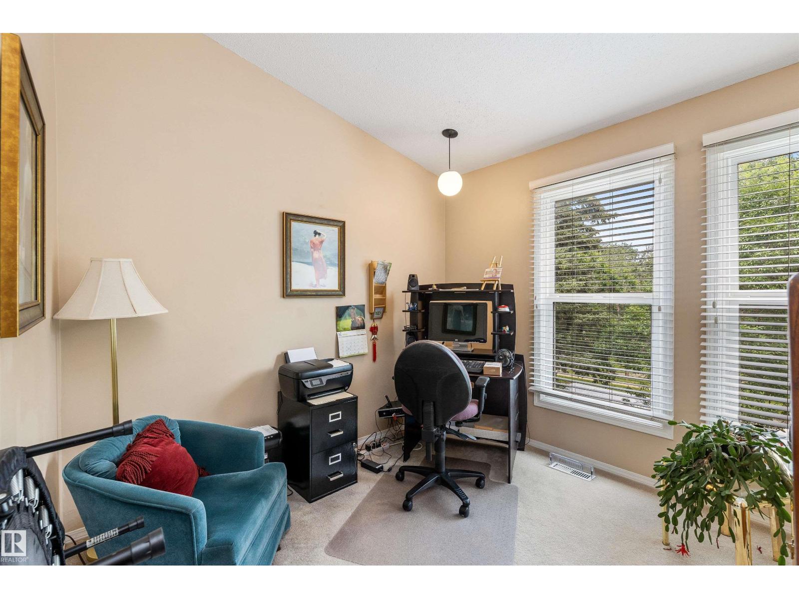 23 GRANDVIEW RG - Image 17