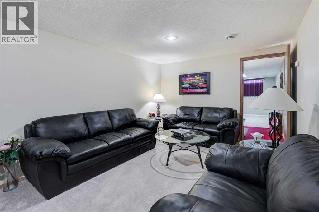 163 Lake Sylvan Close SE - Image 22