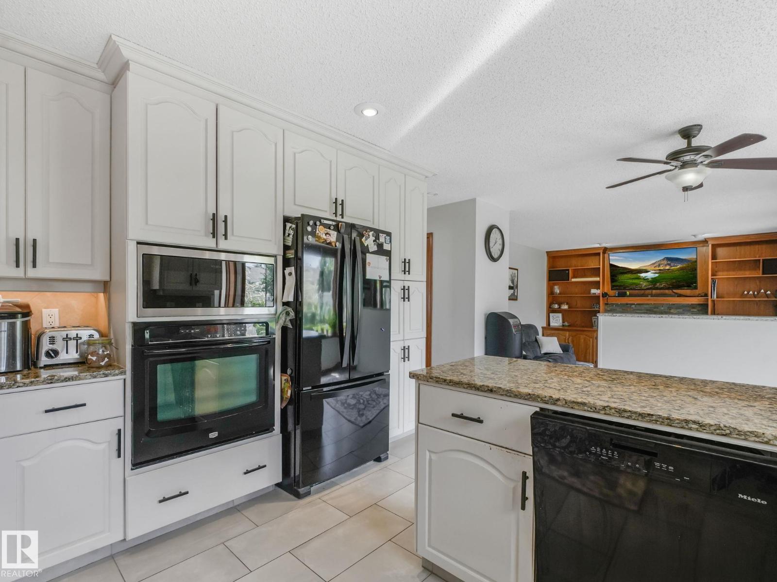 2824 37 ST NW - 10