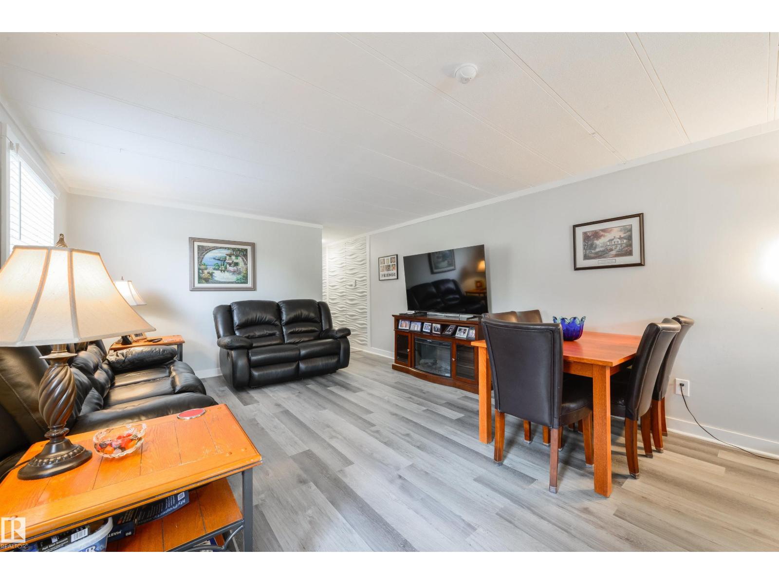 13 The Parkway NW - Image 22