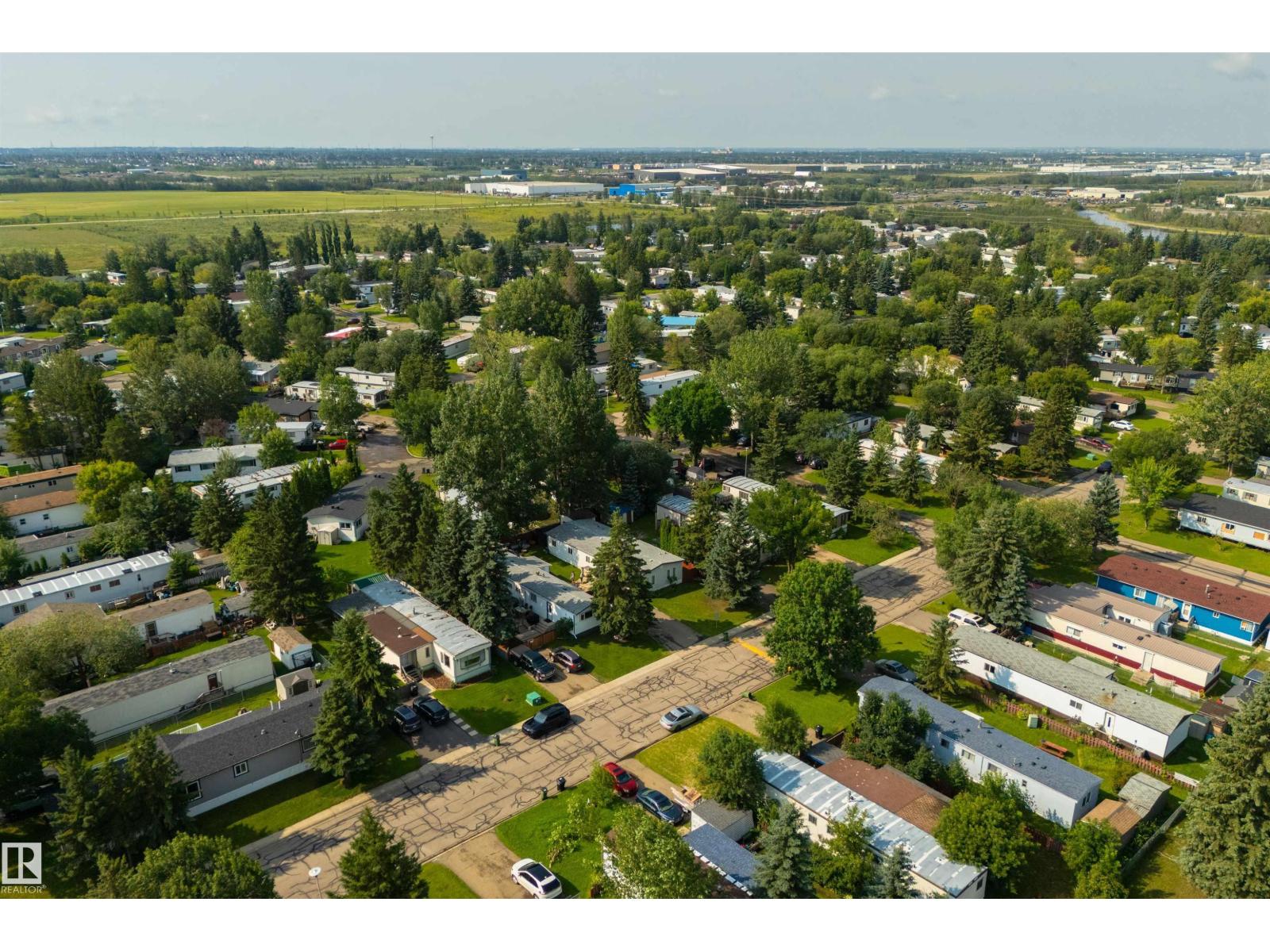 13 The Parkway NW - Image 33