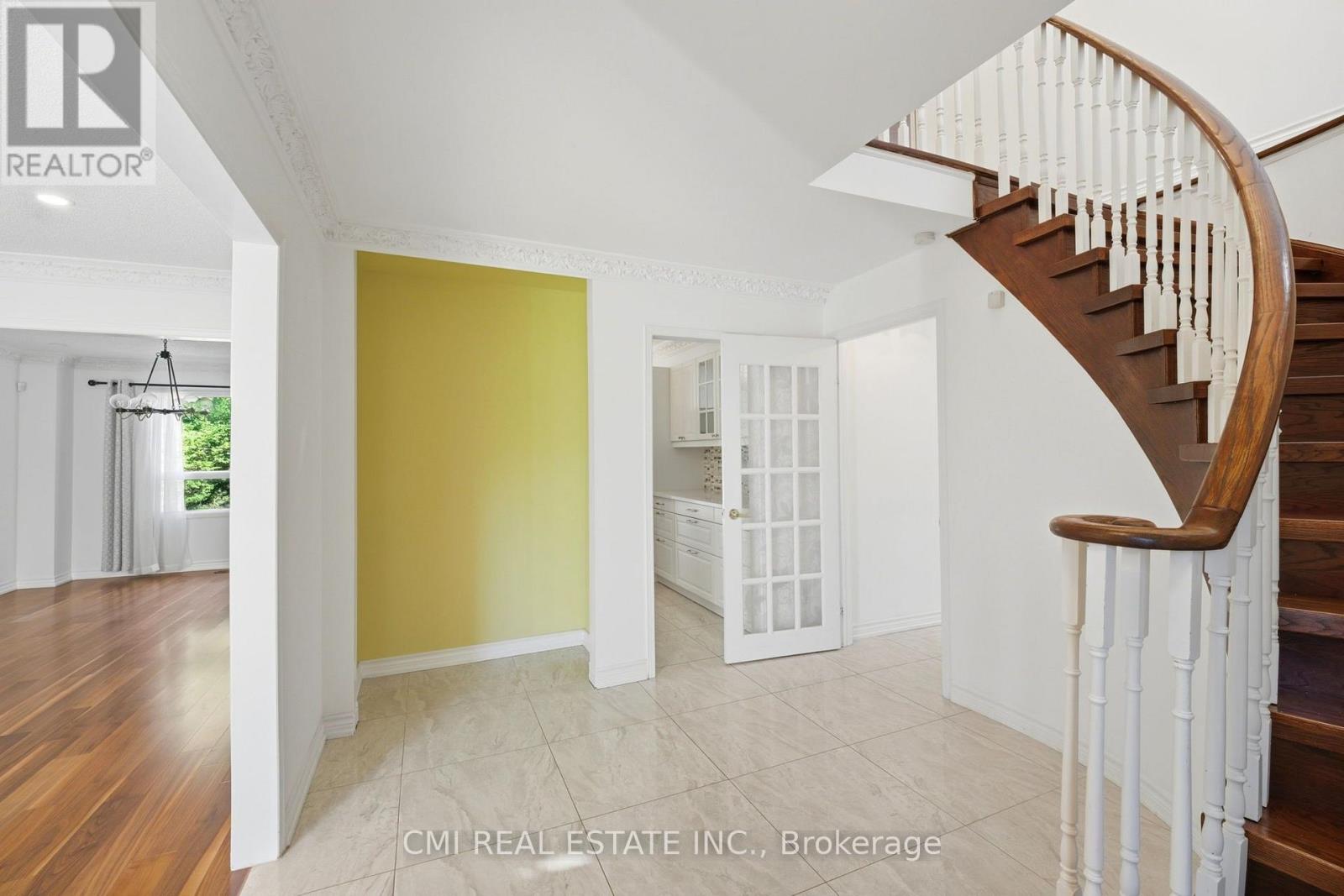 127 O'CONNOR CRESCENT - 7