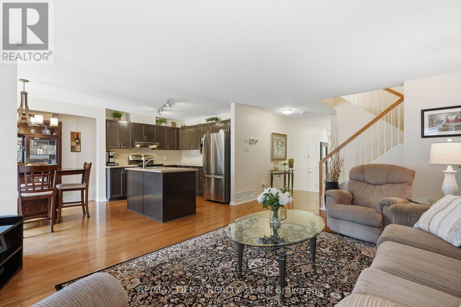 3 Bed, 3 Bath House for Sale in Ottawa – 64 COLLINGTON STREET, Ottawa – MLS# X13646954 - Image 11