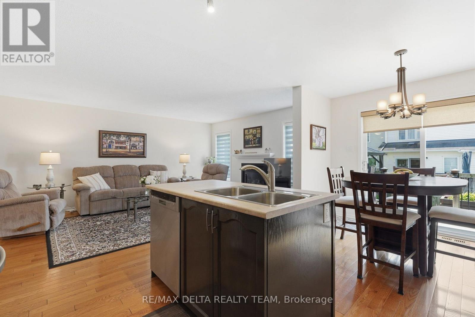 3 Bed, 3 Bath House for Sale in Ottawa – 64 COLLINGTON STREET, Ottawa – MLS# X13646954 - Image 13