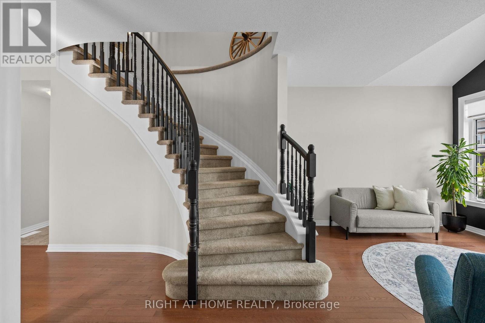 4 Bed, 4 Bath House for Sale in Ottawa – 525 PEERLESS STREET, Ottawa – MLS# X13647008 - Image 19