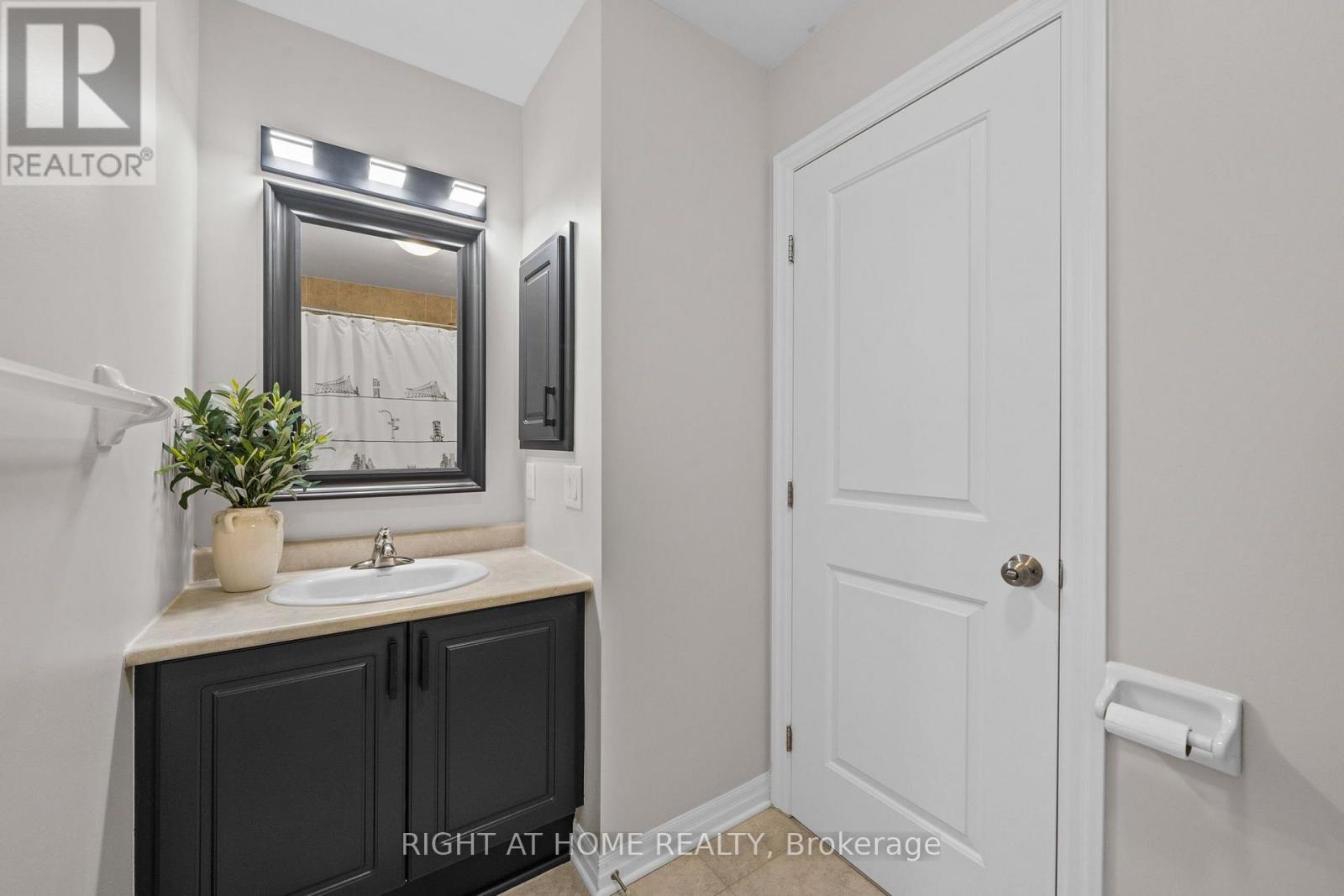 4 Bed, 4 Bath House for Sale in Ottawa – 525 PEERLESS STREET, Ottawa – MLS# X13647008 - Image 31