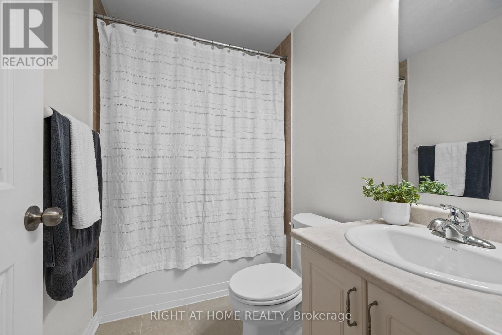 4 Bed, 4 Bath House for Sale in Ottawa – 525 PEERLESS STREET, Ottawa – MLS# X13647008 - Image 36