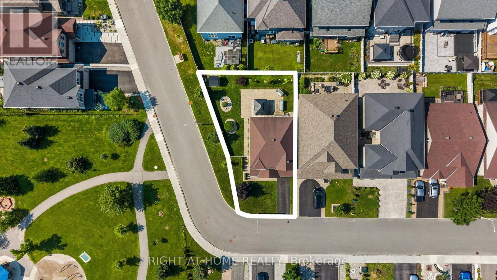 4 Bed, 4 Bath House for Sale in Ottawa – 525 PEERLESS STREET, Ottawa – MLS# X13647008 - Image 46