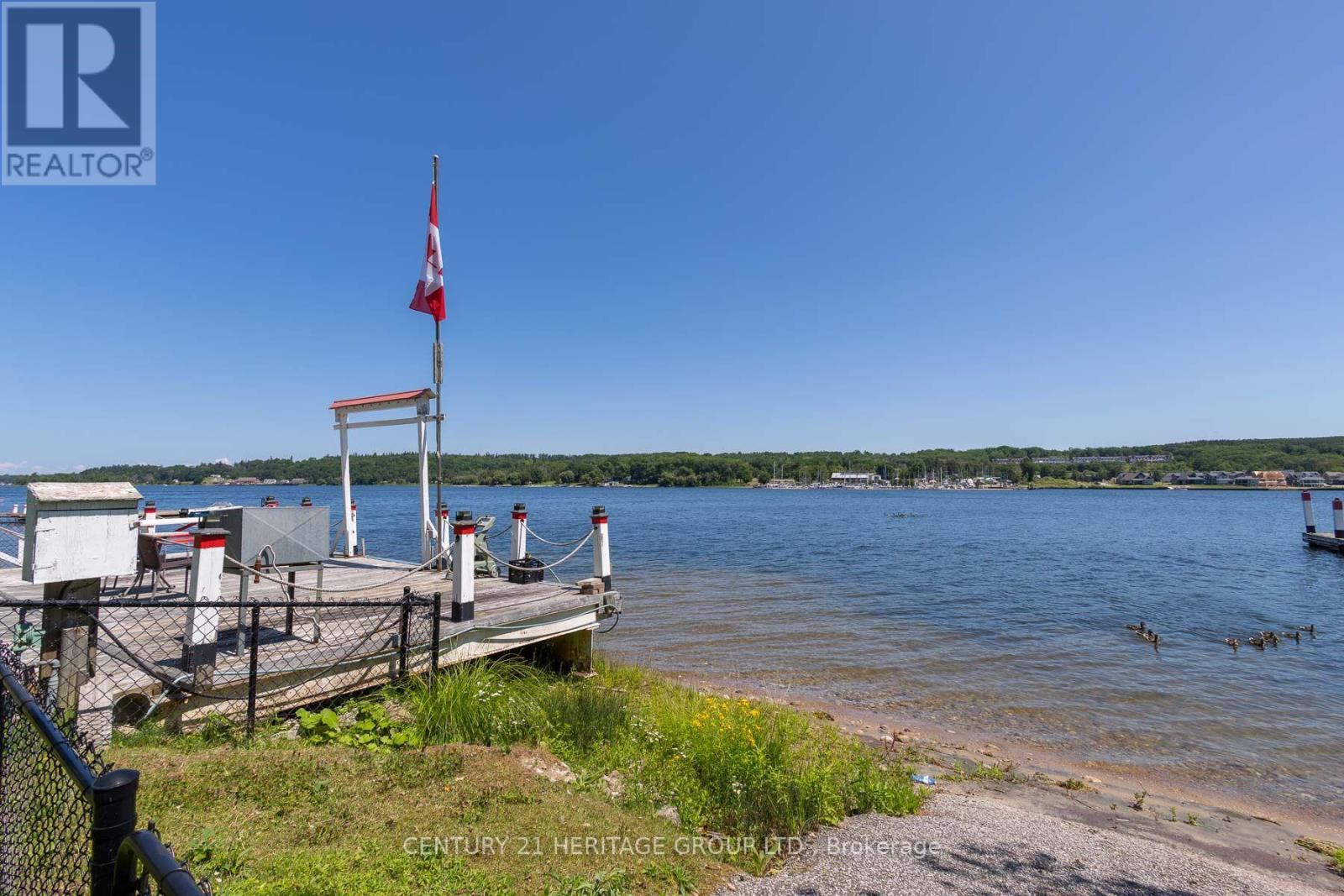 405 CHAMPLAIN ROAD - 30