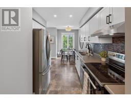 Bathroom - 219 - 2110 Cleaver Avenue, Burlington, ON L7M3Z4 Photo 6