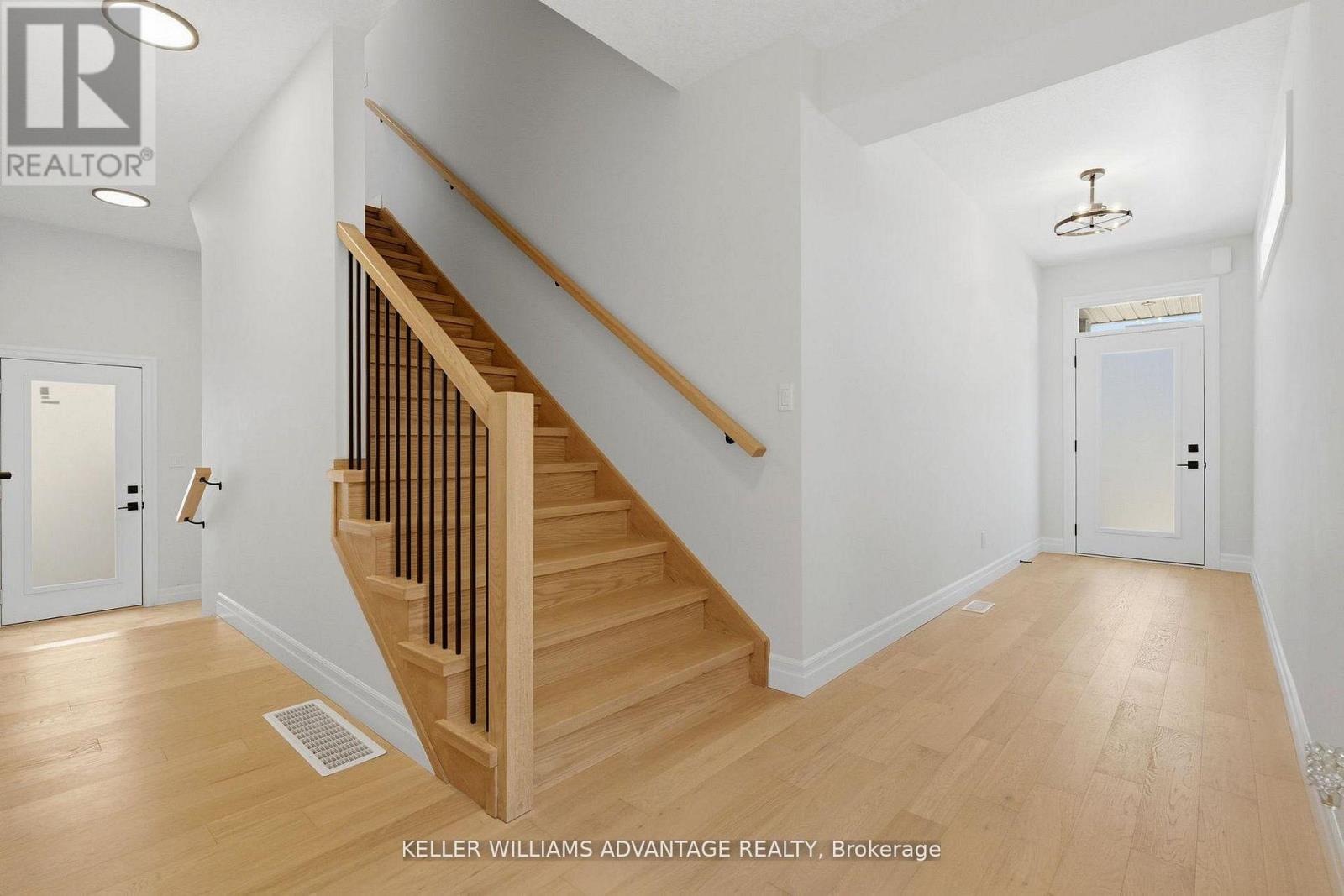 450 WESTHAVEN STREET — photo 3