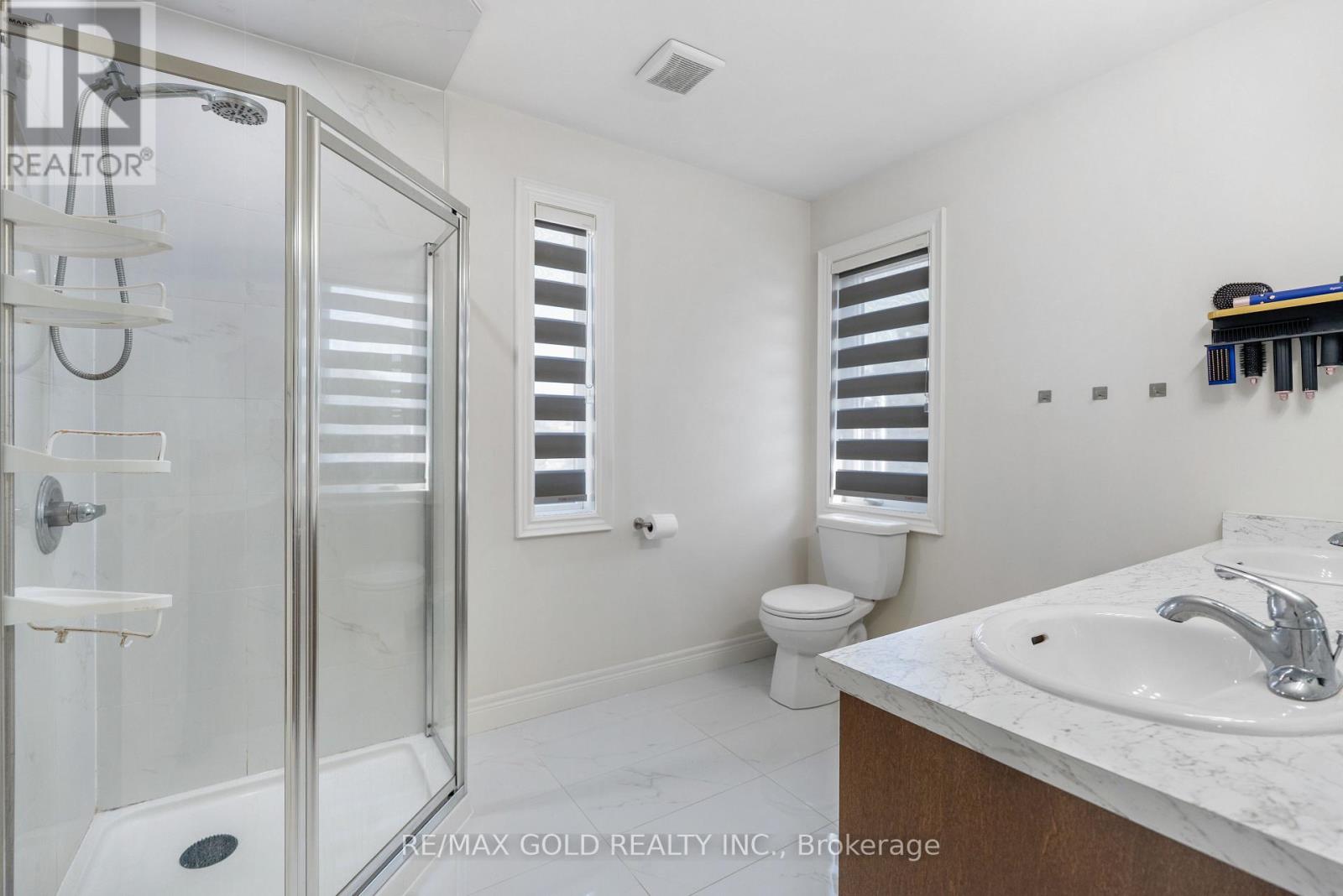 #29 166 MOUNT ALBION ROAD - 19