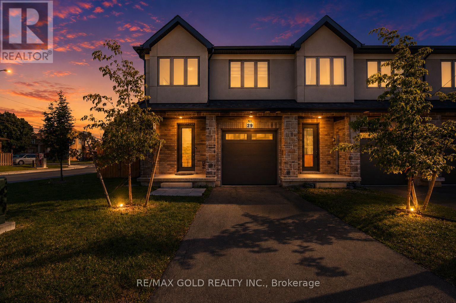 #29 166 MOUNT ALBION ROAD - 2