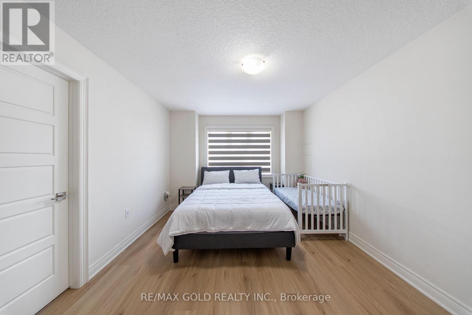 #29 166 MOUNT ALBION ROAD - 20