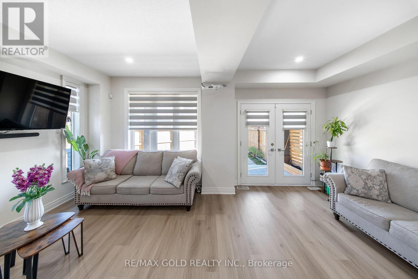 #29 166 MOUNT ALBION ROAD - 7