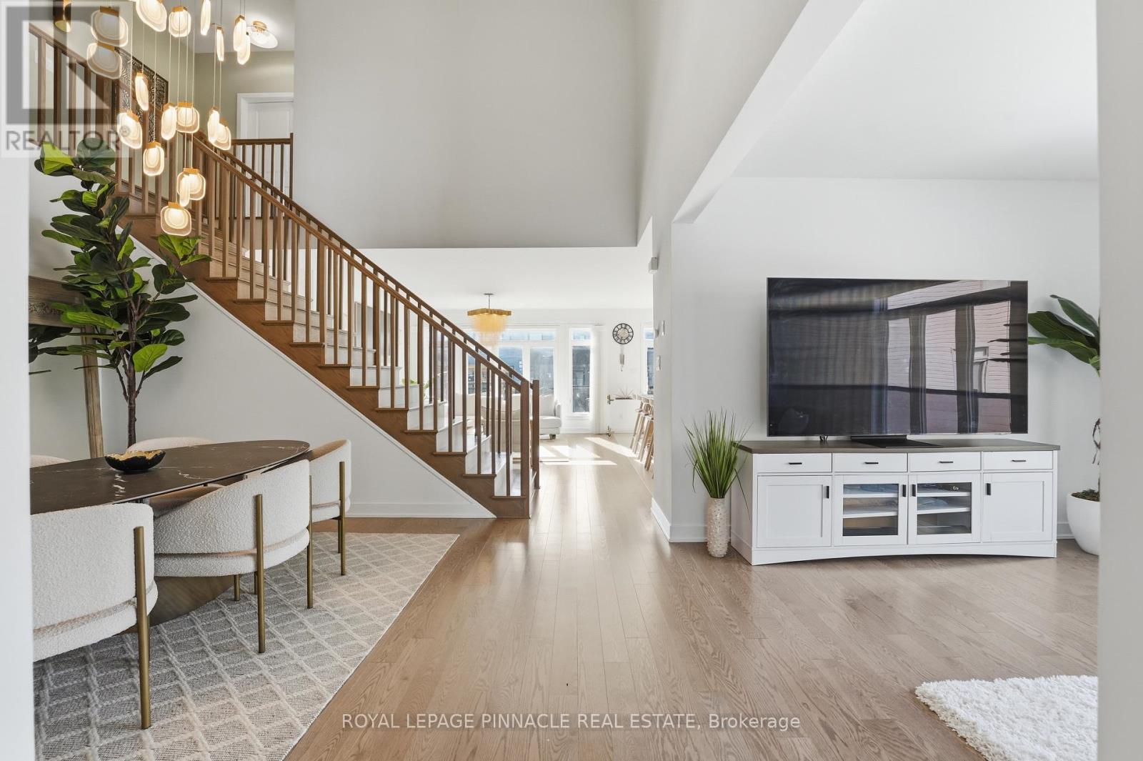 6 Bed, 5 Bath House for Sale in Ottawa – 921 BECKTON HEIGHTS, Ottawa – MLS# X13646904 - Image 9