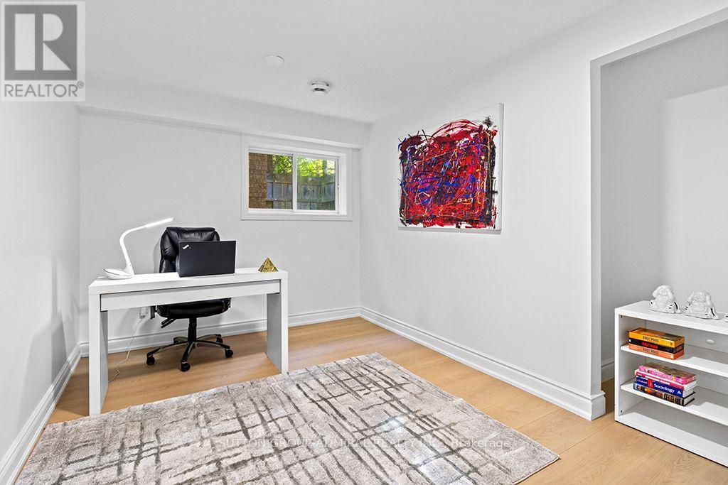 43 GRAHAM CRESCENT - 40