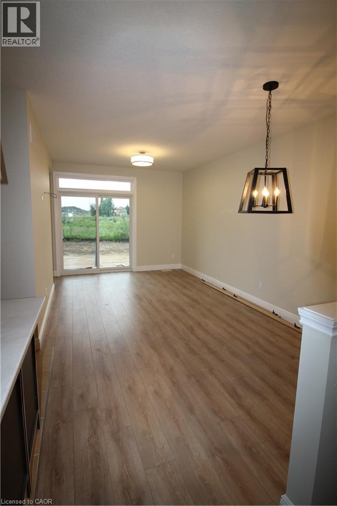 1395 BLEAMS Road Unit# 8 — photo 2