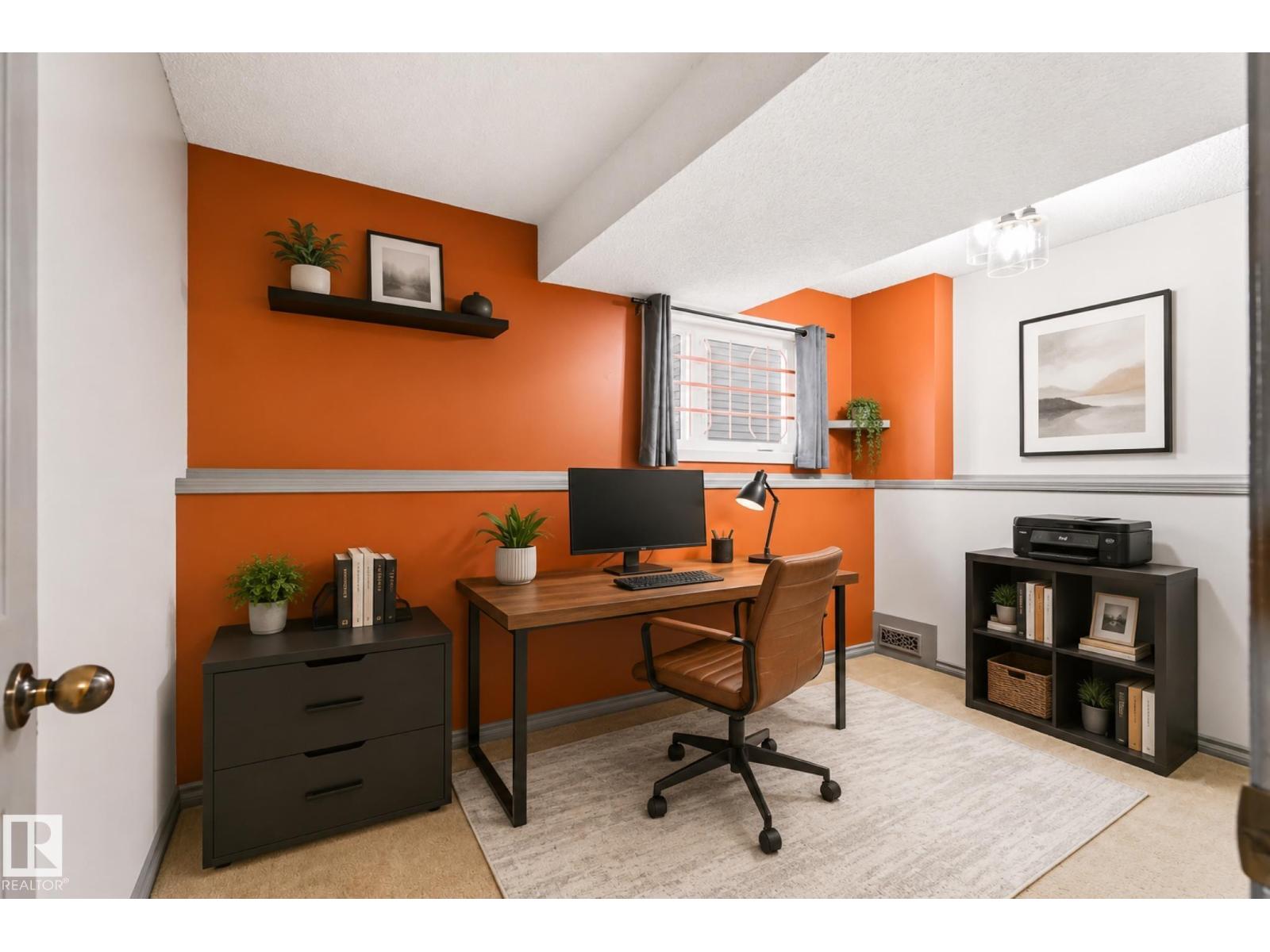 7704 152B AV NW - 23