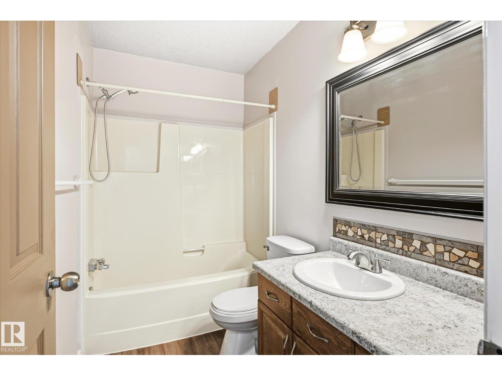 7704 152B AV NW - 42
