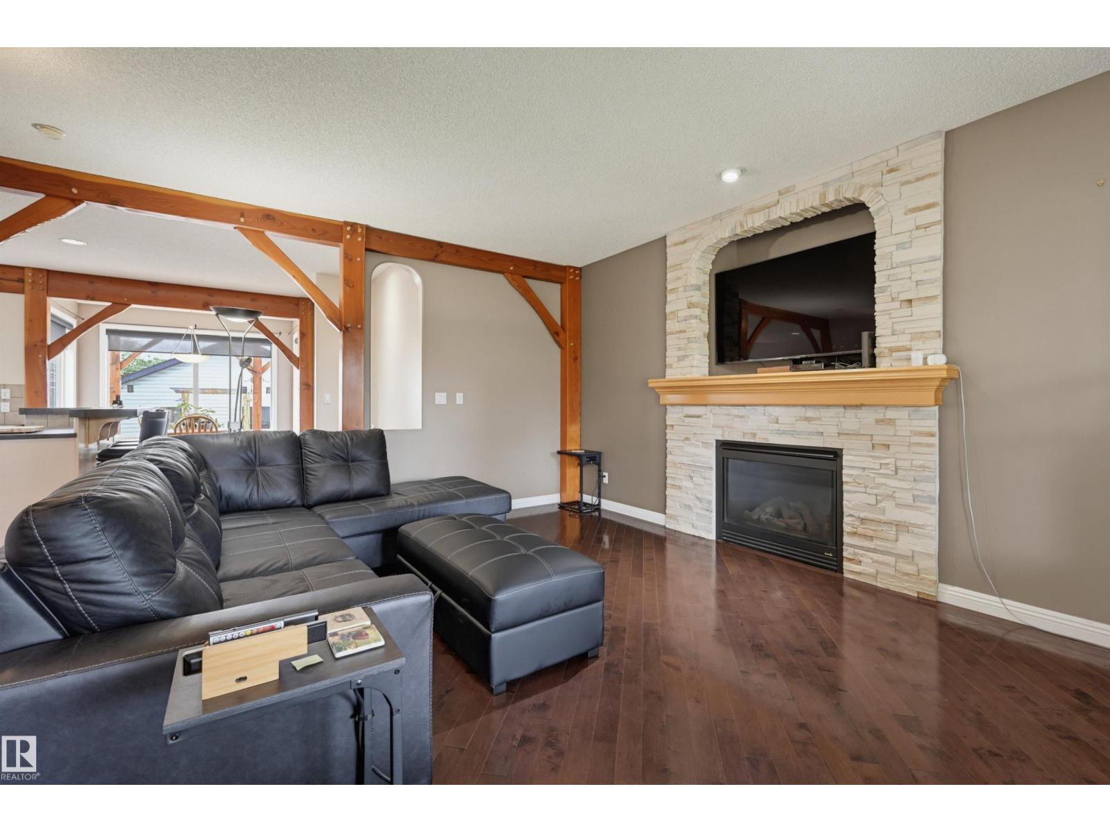 1846 TOWNE CENTRE BV NW - 6