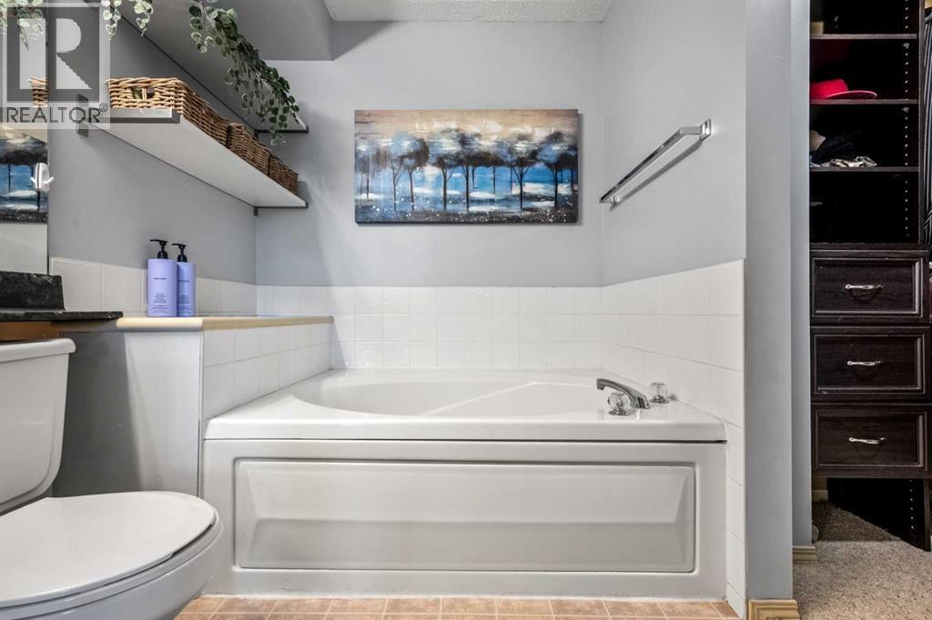163 West Lakeview Passage - Image 21