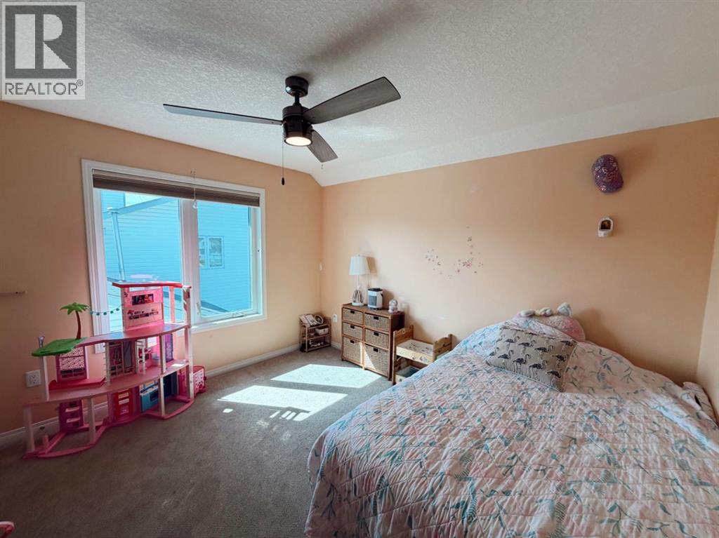 1016 2 Street NE - 28