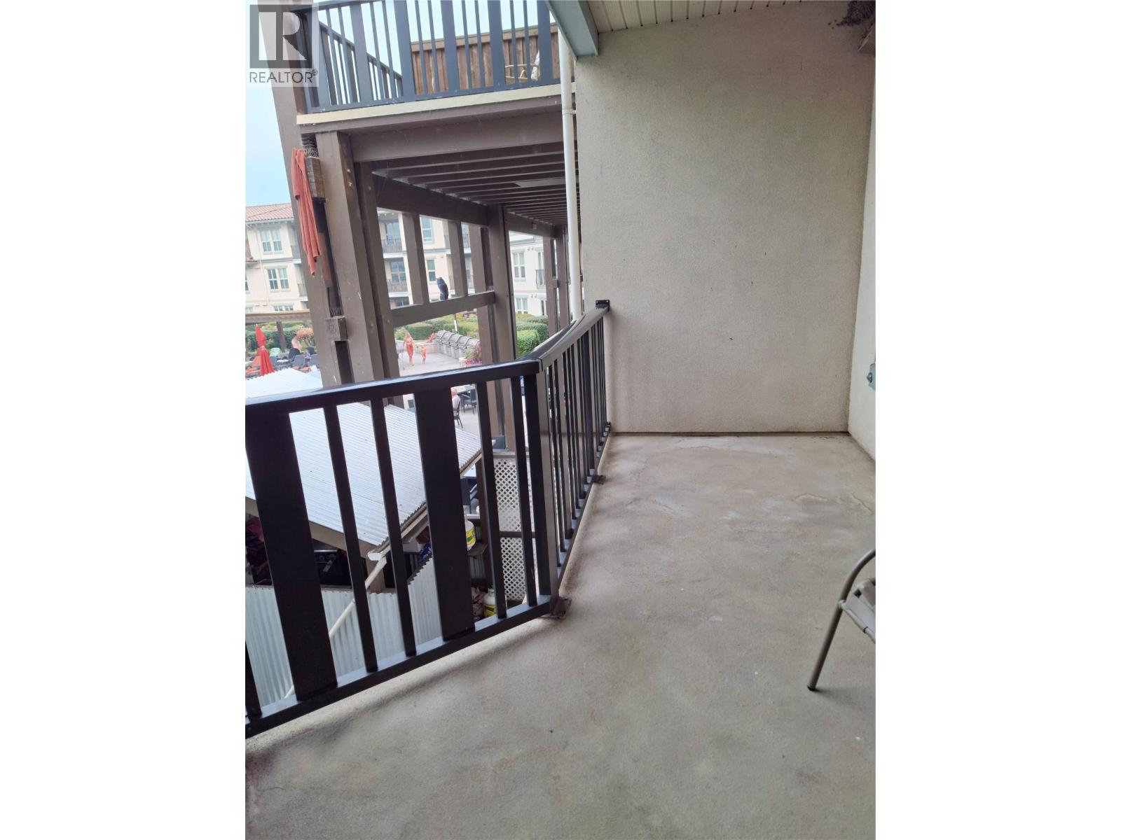 #205 4200 Lakeshore Drive - 26