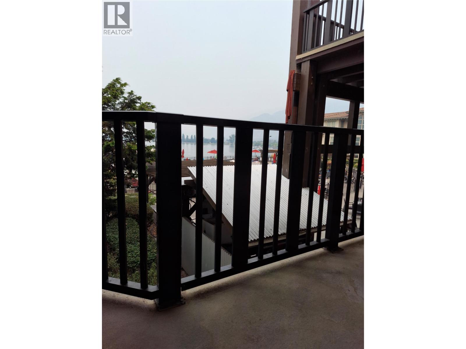 #205 4200 Lakeshore Drive - 31