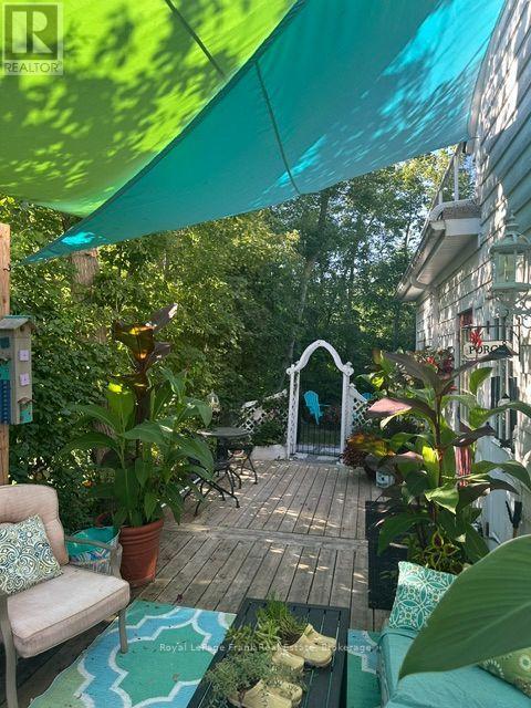 10 King Street East — photo 19