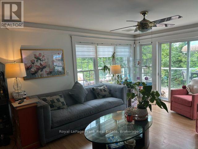 10 King Street East — photo 30
