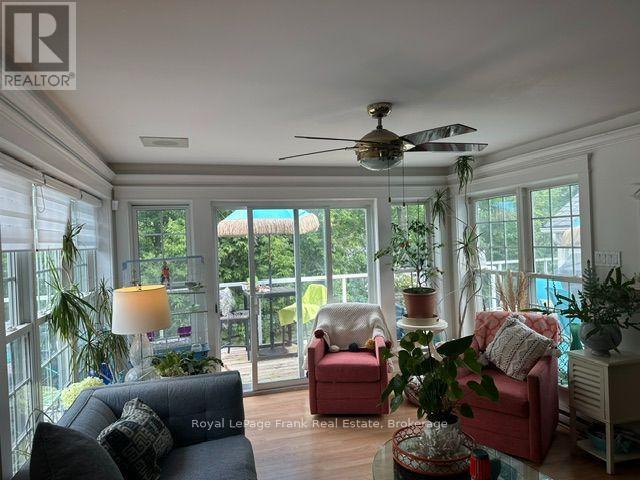 10 King Street East — photo 32