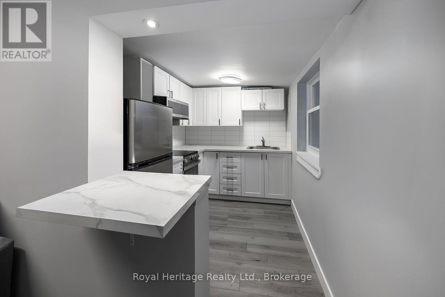 2 - 264 DIVISION STREET