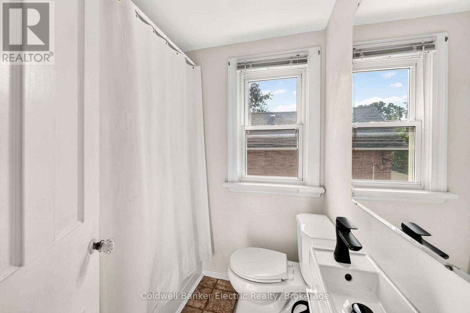 78 MELBOURNE STREET W - Image 25