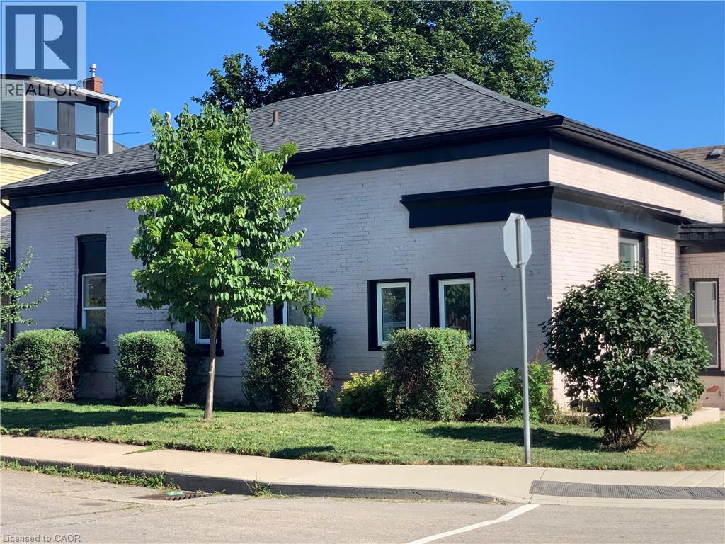 405 MACNAB Street N, Hamilton — photo 2