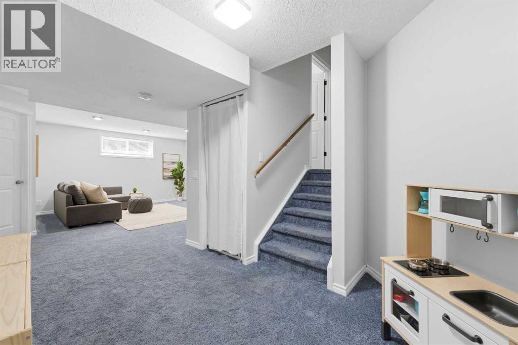 91 Bridleridge Crescent SW - Image 32