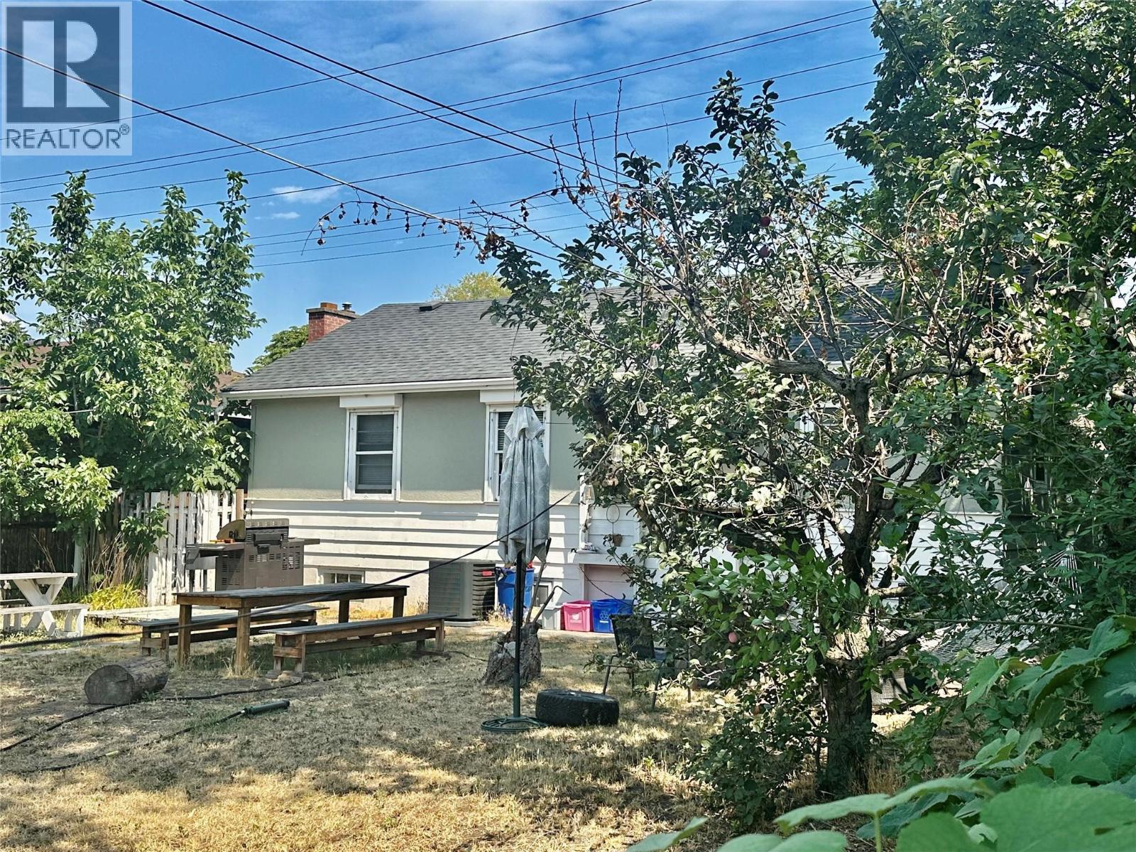 2038 Richter Street - 12