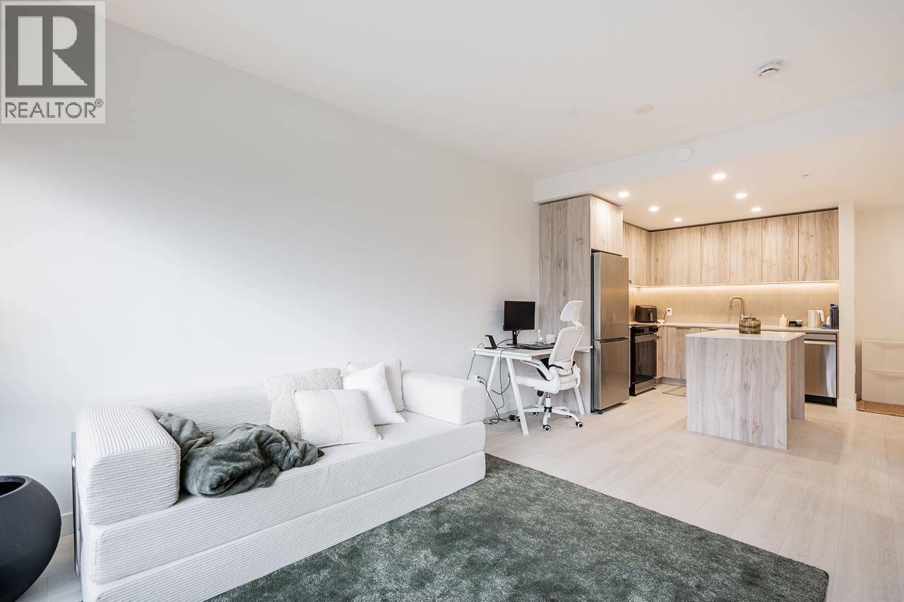 317 3594 MALSUM DRIVE, North Vancouver