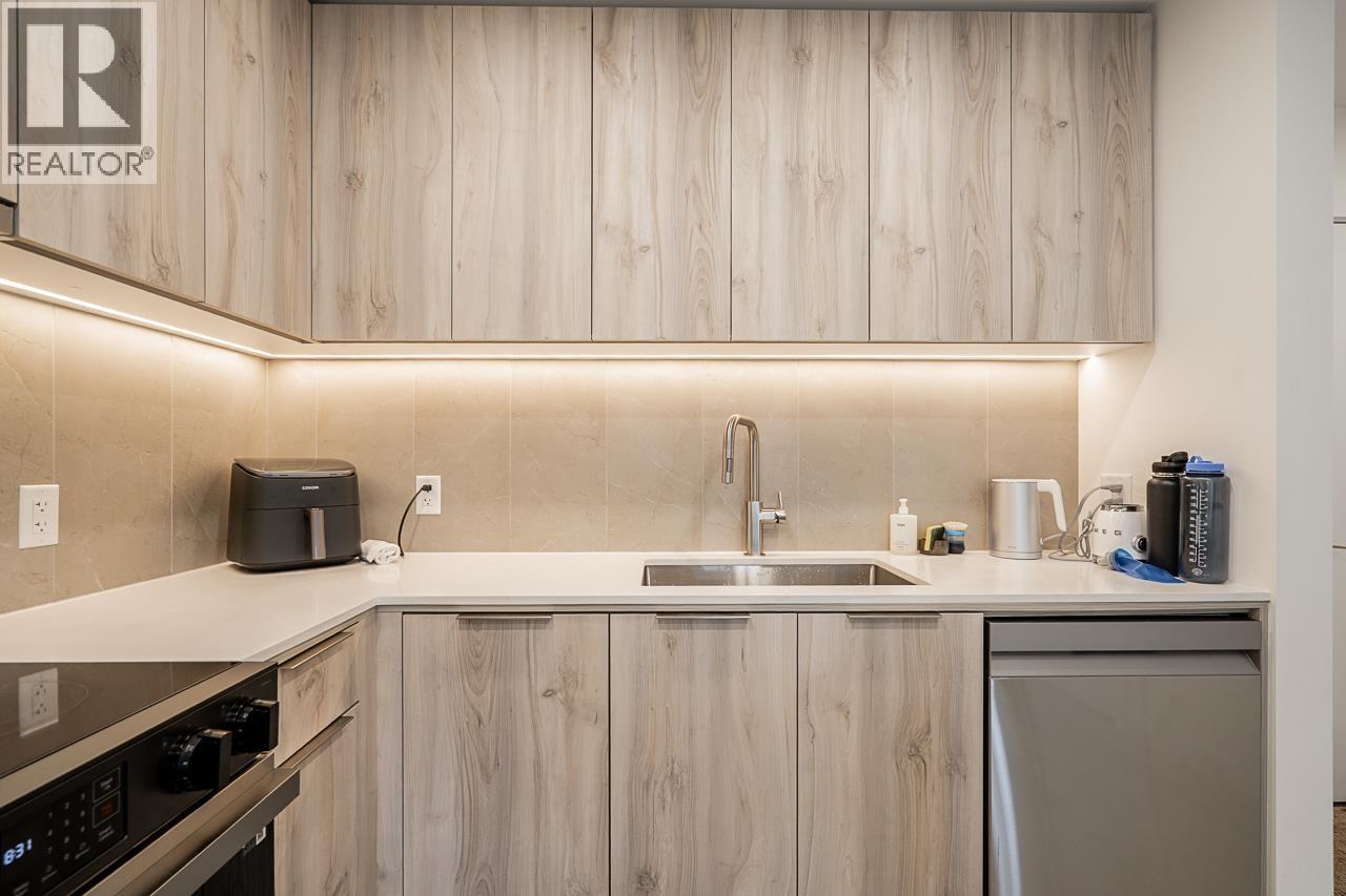 317 3594 MALSUM DRIVE, North Vancouver