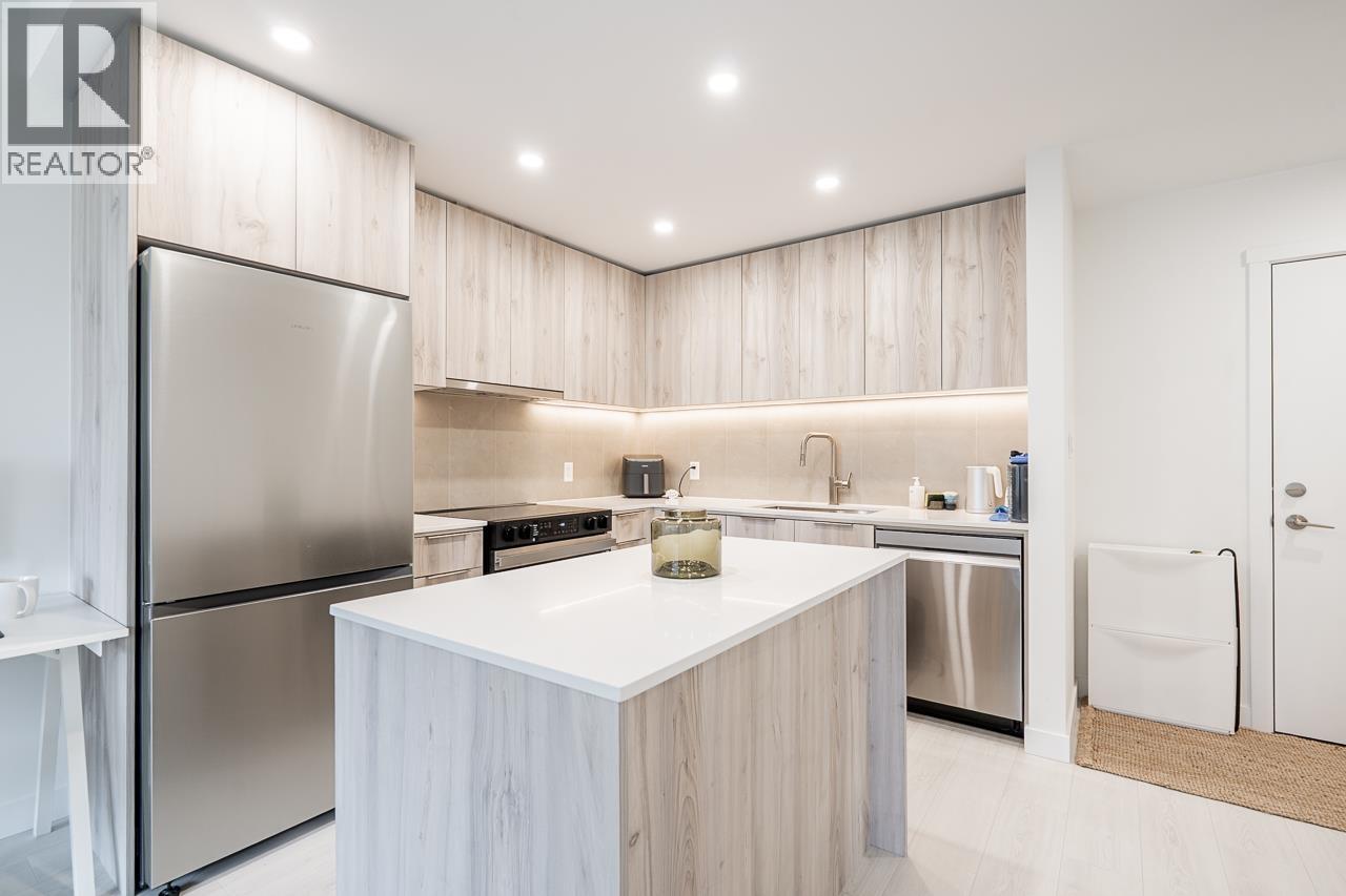 317 3594 MALSUM DRIVE, North Vancouver